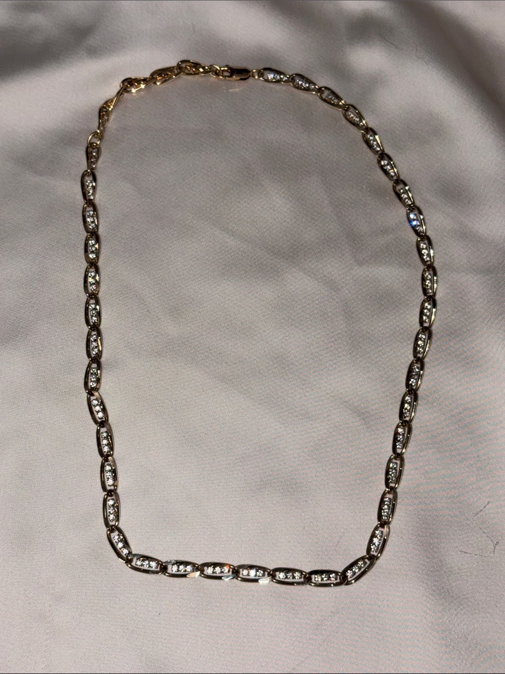 Source Unknown Gold and Clear Crystal Link Necklace
